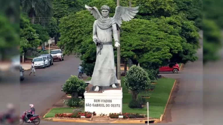 Prefeitura no interior de MS lança concurso com salários de até R$ R$ 18,5 mil