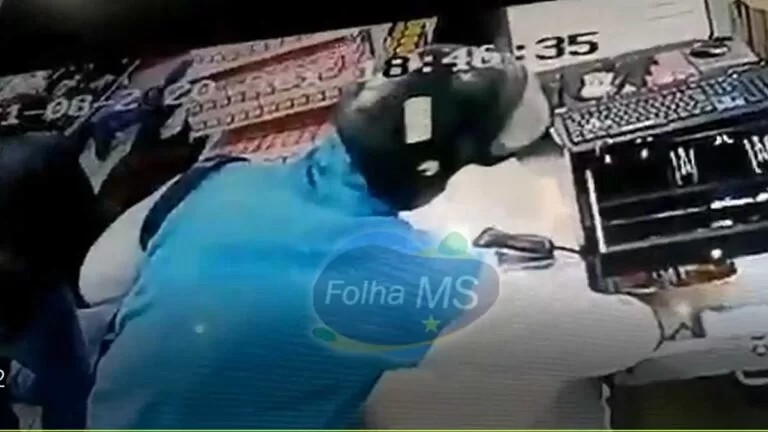 Vídeo | Ladrões rendem clientes e funcionários durante assalto em mercado no Universitário
