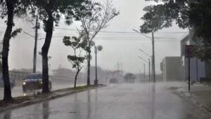 Leia mais sobre o artigo Meteorologia prevê dia frio e chuvoso em Mato Grosso do Sul