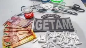 Leia mais sobre o artigo GETAM prende três indivíduos por tráfico de drogas no Centro América