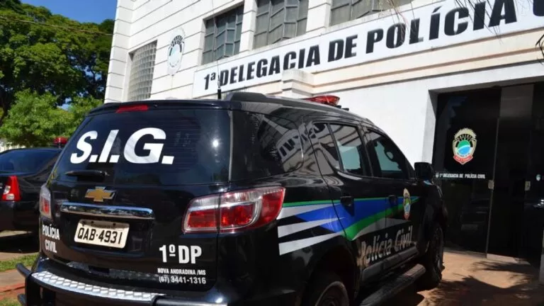 Mulher é presa após filho de 10 meses morrer com indícios de maus-tratos