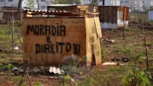 Leia mais sobre o artigo Após ação de reintegração de posse, centenas de famílias podem ser despejadas em Corumbá