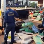 Polícia apreende ônibus escolar carregado de maconha em MS