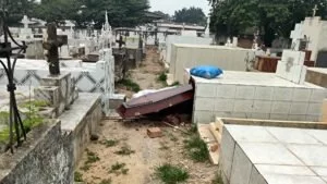 Leia mais sobre o artigo Homem é preso por violação de sepultura no cemitério de Corumbá