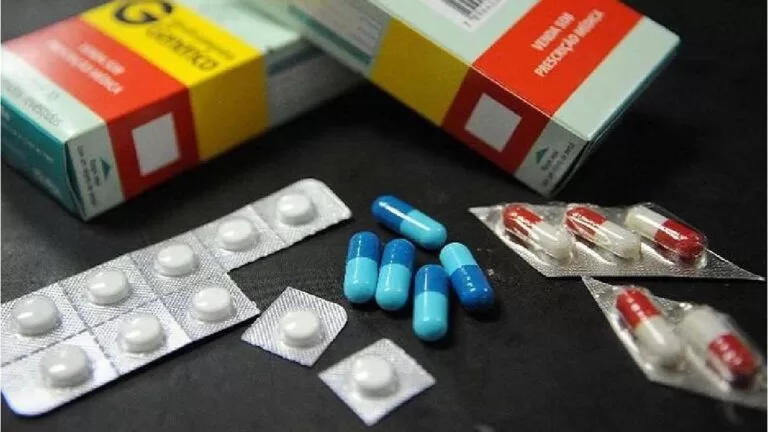 Webinário aborda riscos da automedicação durante a Dengue