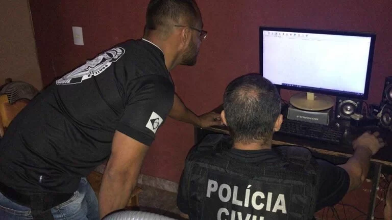 Flagrado com material pornográfico infantil, filho de juiz é liberado da prisão