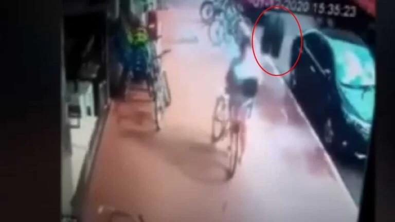 Vídeo mostra o momento que mulher é atingida por roda de caminhão em MS