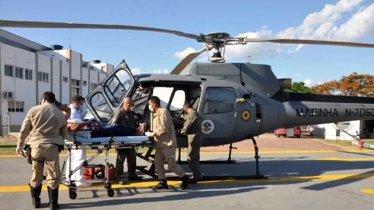 Idosa é resgatada pela Marinha em aldeia no Pantanal