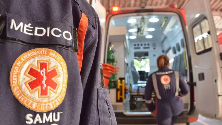 Idosa morre e outras duas pessoas ficam feridas em acidente na Estrada Parque