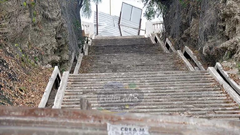 Elaboração de “novo projeto” para escadinha da XV vai custar R$ 62 mil