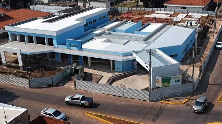 Prefeitura culpa minadouros por atraso em obras do novo pronto-socorro
