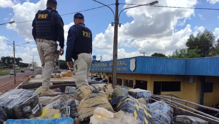 PRF faz apreensão de quase 30 toneladas de maconha em MS