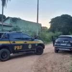 PRF recupera veículo roubado após motorista fugir de abordagem no pedágio em Corumbá