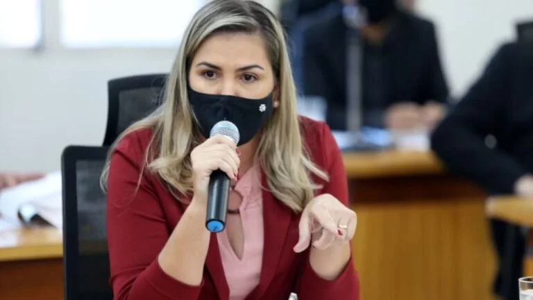 Vereadora solicita agente de saúde para atender comunidade de Porto Esperança