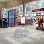 Apesar de essenciais supermercados são orientados a funcionar por delivery em Corumbá