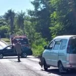 Bombeiros são acionados em acidente entre veículos na Ramão Gomez