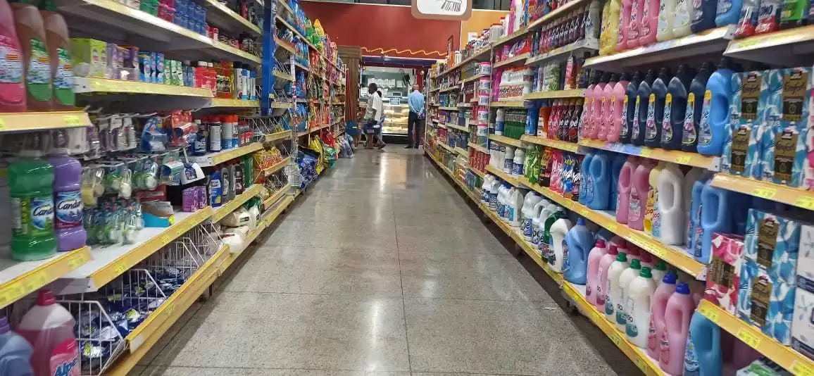 Leia mais sobre o artigo Justiça determina que supermercados de Campo Grande devem fechar às 20hs