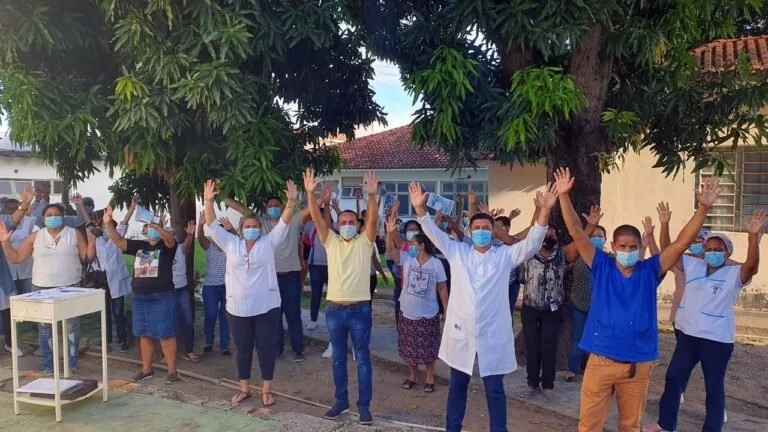 Profissionais da enfermagem cobram dívida de R$ 1 milhão da Santa Casa de Corumbá