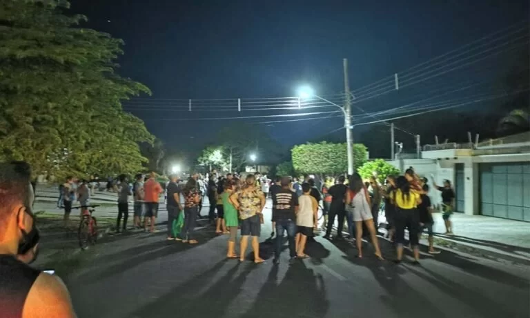 Após edição de decreto, comerciantes protestam contra medidas restritivas em Corumbá