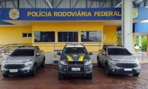 Leia mais sobre o artigo Em uma semana, PRF intercepta 3 veículos furtados de locadoras que seguiam para Bolívia