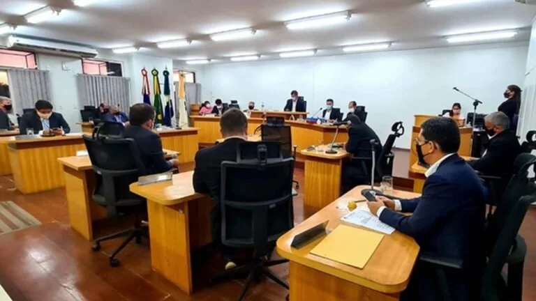 Vereadores aprovam projeto do Executivo que atende professor temporário na Reme