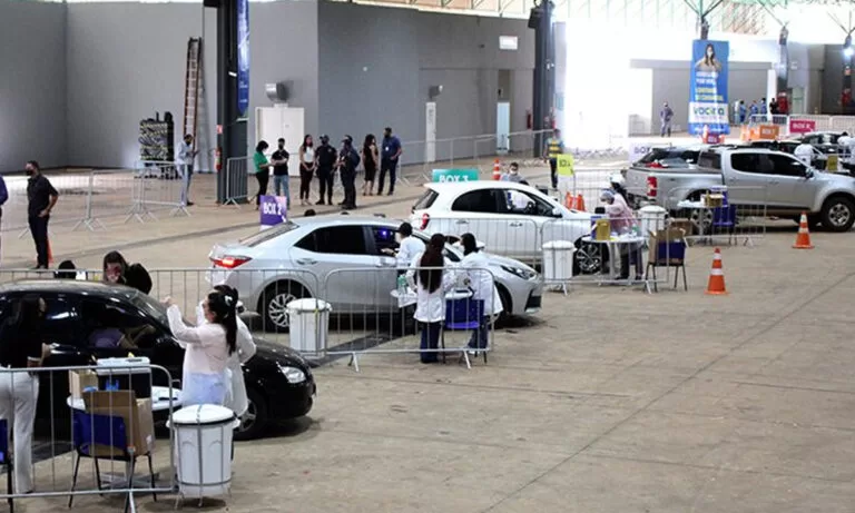 Estados do Brasil Central articulam compra conjunta de vacinas contra covid-19