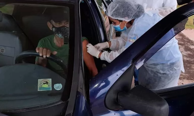 vacinação contra influenza será realizada em drive-thru