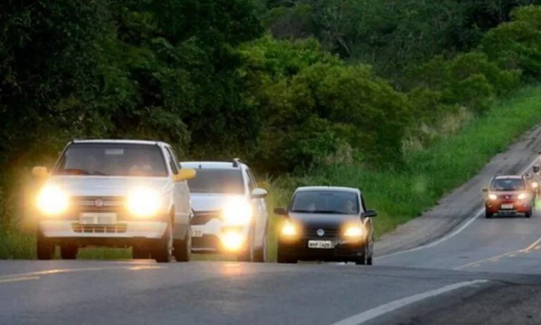 Nova Lei entra em vigor com alterações sobre uso de farol em rodovias