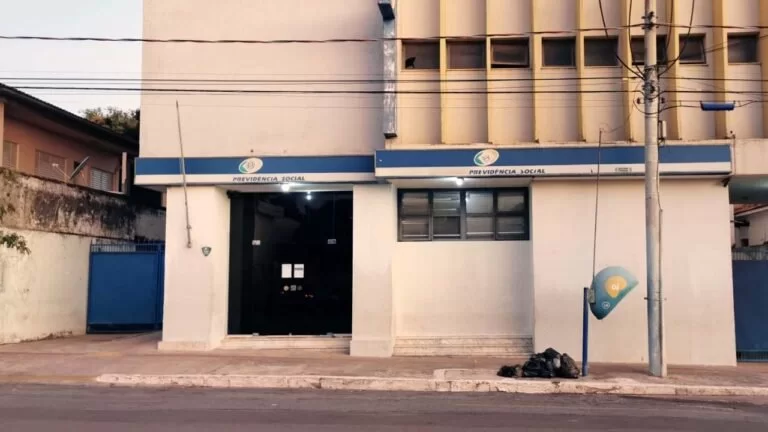 INSS suspende temporariamente perícias médicas