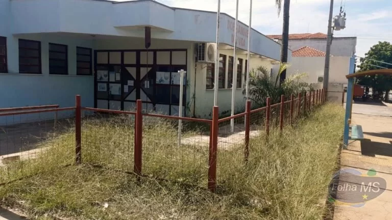 Vereadora cobra limpeza de área externa do hemonúcleo de Corumbá