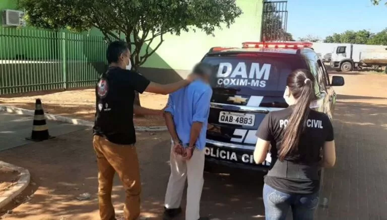 Condenado por abusar de 10 crianças volta a ser preso acusado de abusar da neta de 5 anos