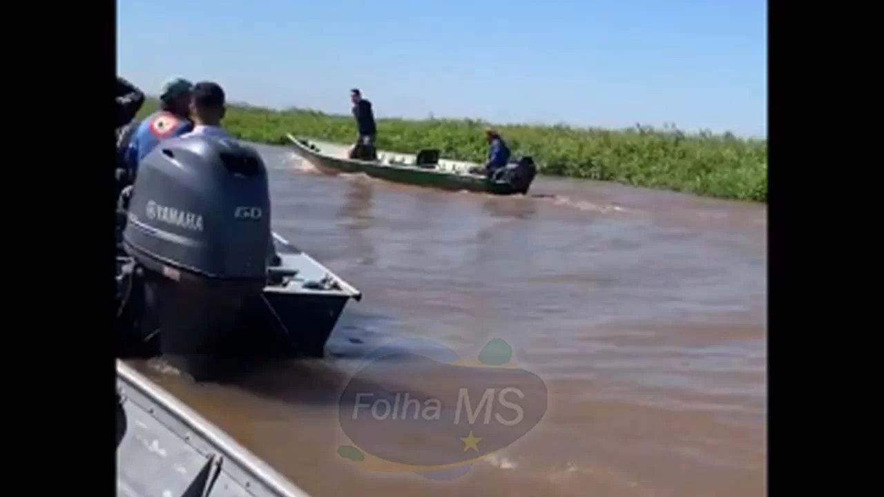 Você está visualizando atualmente Vídeo mostra desespero de filho após pai morrer atropelado por lancha no rio Miranda