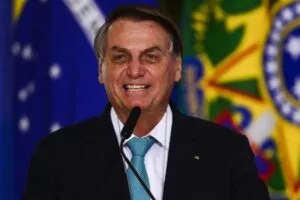 Leia mais sobre o artigo Senadores vão ao STF para que Bolsonaro seja processado por prevaricação