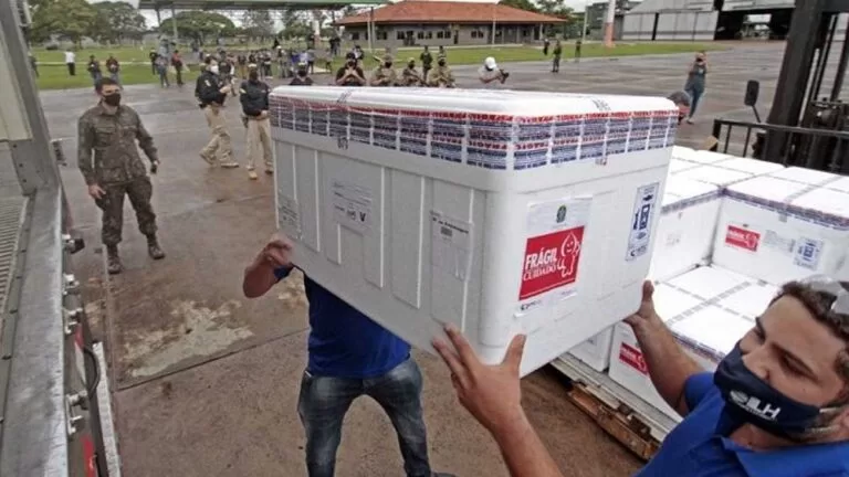 Mato Grosso do Sul recebe novo lote com 70.160 doses da vacina contra Covid-19