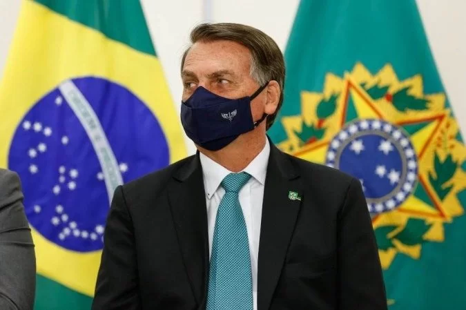 Você está visualizando atualmente Após 3 anos de acusações, Bolsonaro assume não ter provas sobre fraudes eleitorais; “apenas indícios”