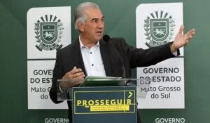 Leia mais sobre o artigo Reinaldo Azambuja sanciona pacote de apoio a setores mais atingidos pela pandemia