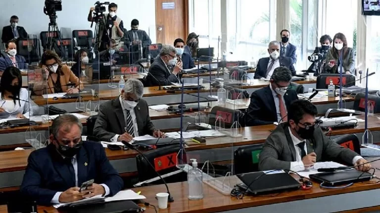 CPI pode convocar ex-cunhada de Bolsonaro que denunciou ‘rachadinha’