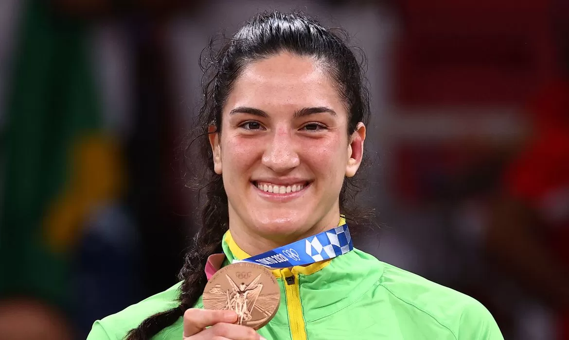 Você está visualizando atualmente Mayra Aguiar conquista bronze no judô na Olimpíada de Tóquio