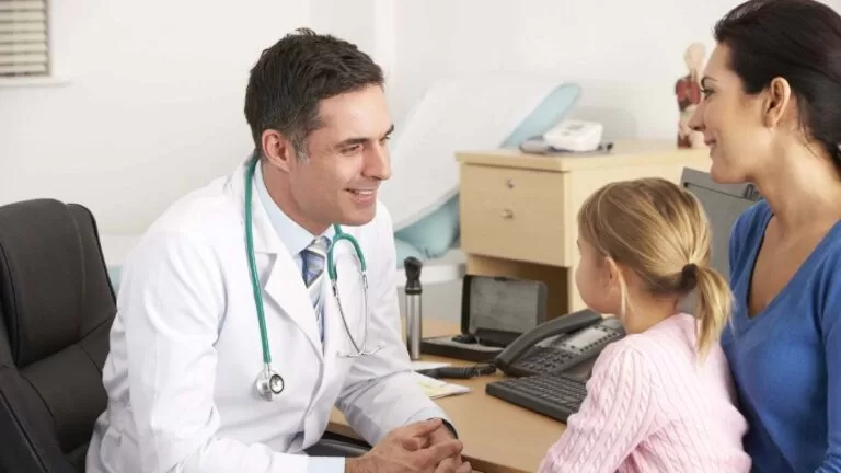 Projeto que obriga planos de saúde a igualar guarda definitiva a dependente natural vai a sanção