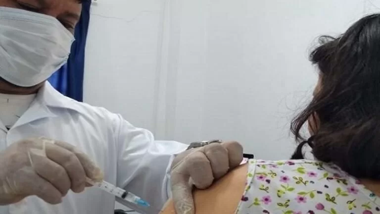 Mais de 60 mil pessoas acima de 18 anos já foram vacinadas em Corumbá