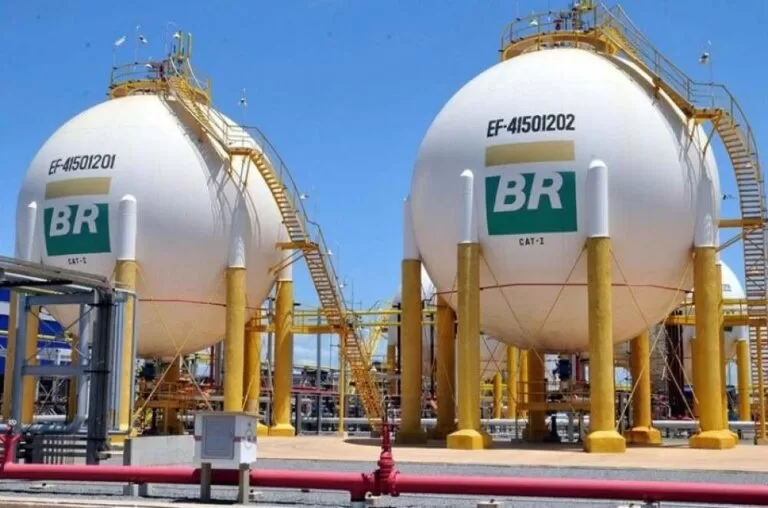 Petrobras anuncia reajuste na gasolina a partir desta quinta-feira (12/8)