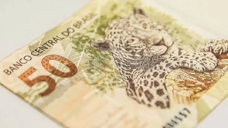 Auxílio Brasil vai reunir seis benefícios sociais