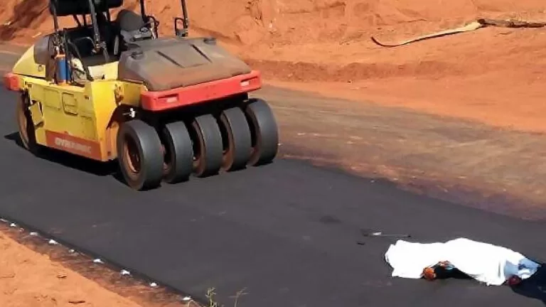 Trabalhador morre atropelado por maquinário durante pavimentação de estrada em MS