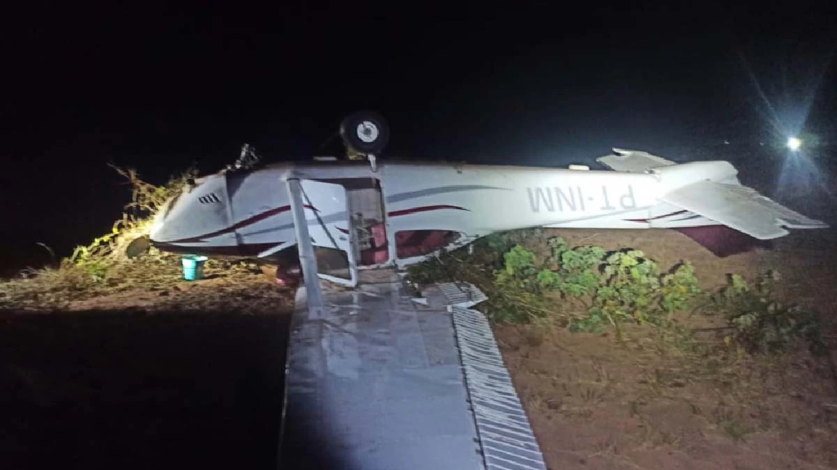 Leia mais sobre o artigo Avião que saiu da Bolívia carregado com cocaína é interceptado pela FAB