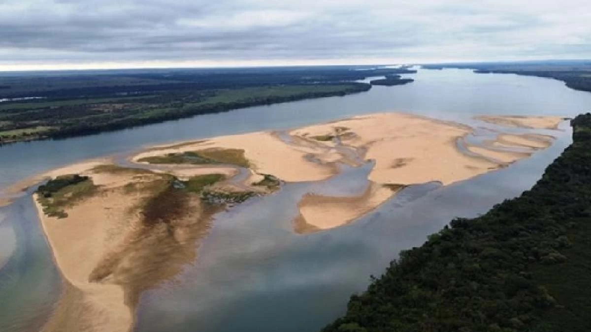 Você está visualizando atualmente Crise hídrica obriga suspensão do transporte de cargas pela hidrovia Tietê-Paraná