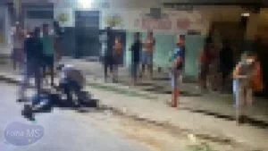 Leia mais sobre o artigo Homem é morto a tiros em frente de conveniência em Corumbá