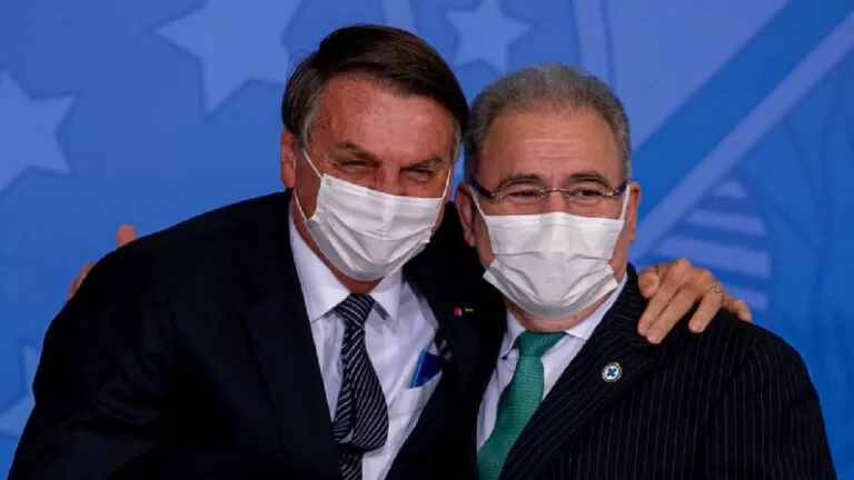 Governo Federal deixa vencer R$ 243 milhões em vacinas, testes e remédios