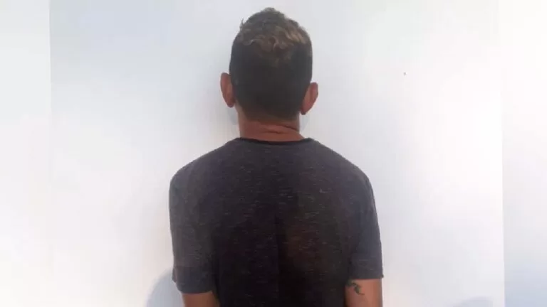 Condenado por furto é preso e flagrado com entorpecente na Vila Mamona
