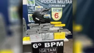 Leia mais sobre o artigo GETAM apreende 47 Kg de cocaína em porta-malas de veículo no bairro Aeroporto