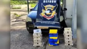 Leia mais sobre o artigo DEFRON prende traficantes que utilizavam pousada para distribuição de drogas em Corumbá